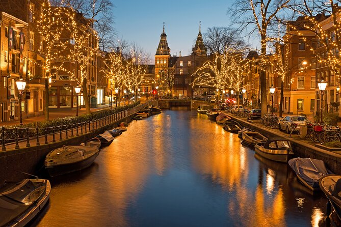 Amsterdam Light Festival Winter Walk with Stroopwafel Workshop - Timing, Walking Comfort, and How to Dress for a 2-Hour Winter Loop