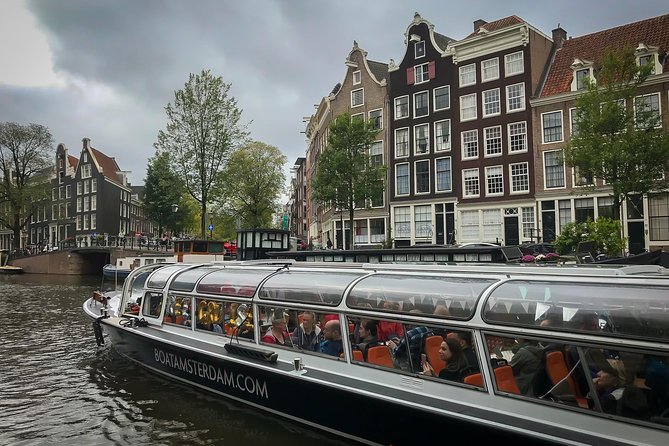 Amsterdam Live Guided Sightseeing Canal Cruise - Should you book the Amsterdam Live Guided Sightseeing Canal Cruise?