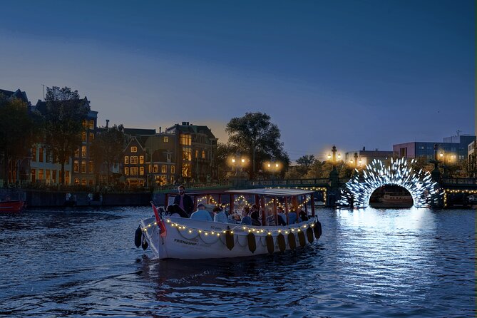 Amsterdam: Luxury Light Festival Cruise Unlimited Drinks Included - Key points before you go