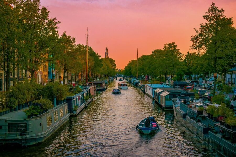 Amsterdam: Luxury Private Boat Tour - Price and value: $615 per group for a premium private hour and a half
