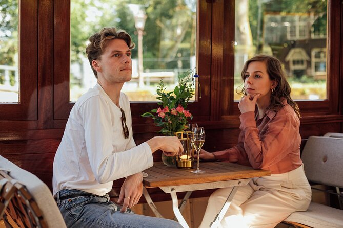 Amsterdam: Luxury Saloon Boat Cruise with Cocktails & Waffle - A one-hour canal cruise with real “sip and see” value