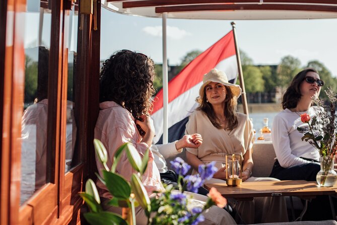 Amsterdam: Luxury Saloon Boat Cruise with Cocktails & Waffle - Who this tour suits best (and who should skip it)