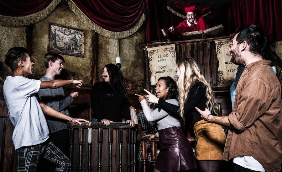 Amsterdam: Madame Tussauds & Amsterdam Dungeon Combo Ticket - Madame Tussauds Amsterdam: celebrity wax and interactive photo sets on Dam Square