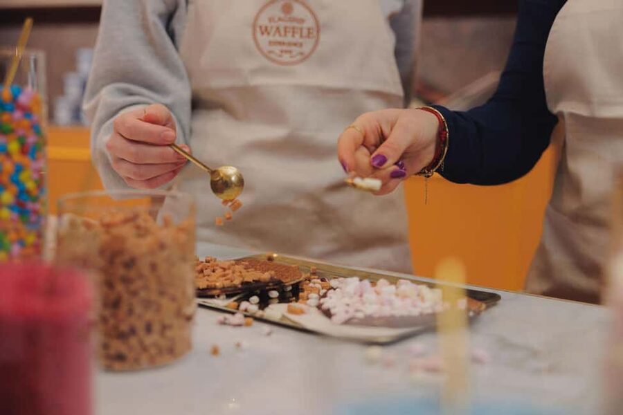 Amsterdam: Make your own Dutch Stroopwafel Workshop - Decorating like a pro, even if you are not one
