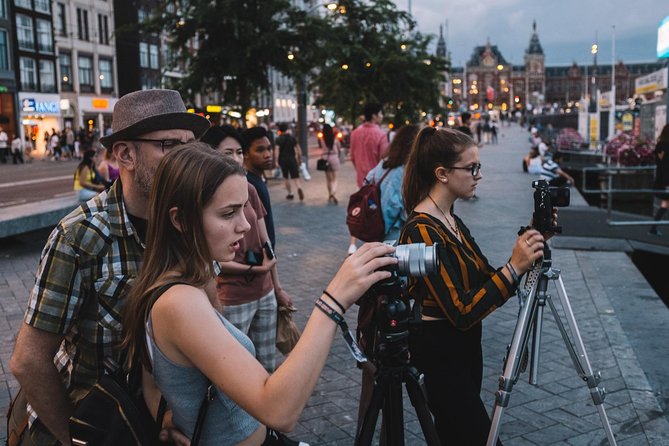 Amsterdam Night Photography Workshop with a Professional - When Amsterdam turns on the lights, your camera finally has a job