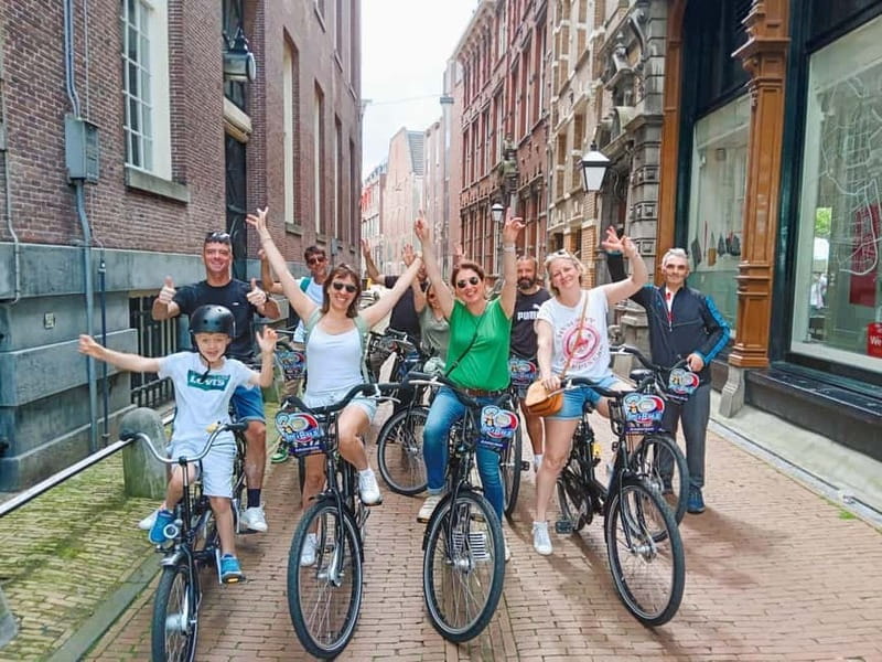 Amsterdam: Off the Beaten Path Bike Tour in French - The 2.5-Hour Route Through Canal Neighborhoods and North Amsterdam