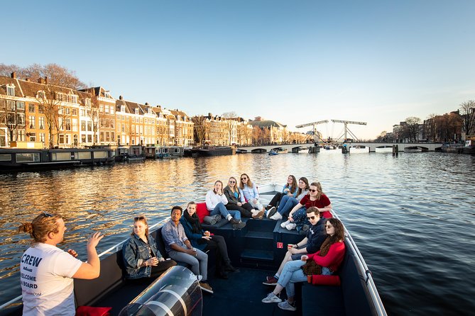 Amsterdam Open Boat Cruise with Live Guide and Two Drinks - Why This One-Hour Electric Canal Cruise Fits Any Amsterdam Day