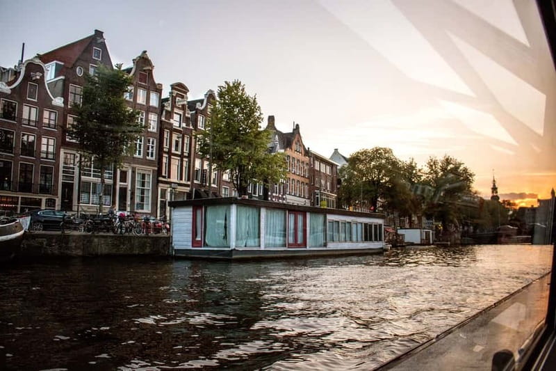 Amsterdam: Original Pizza Dinner Cruise + Unlimited Drinks - Value check: why $39 feels fair in Amsterdam terms