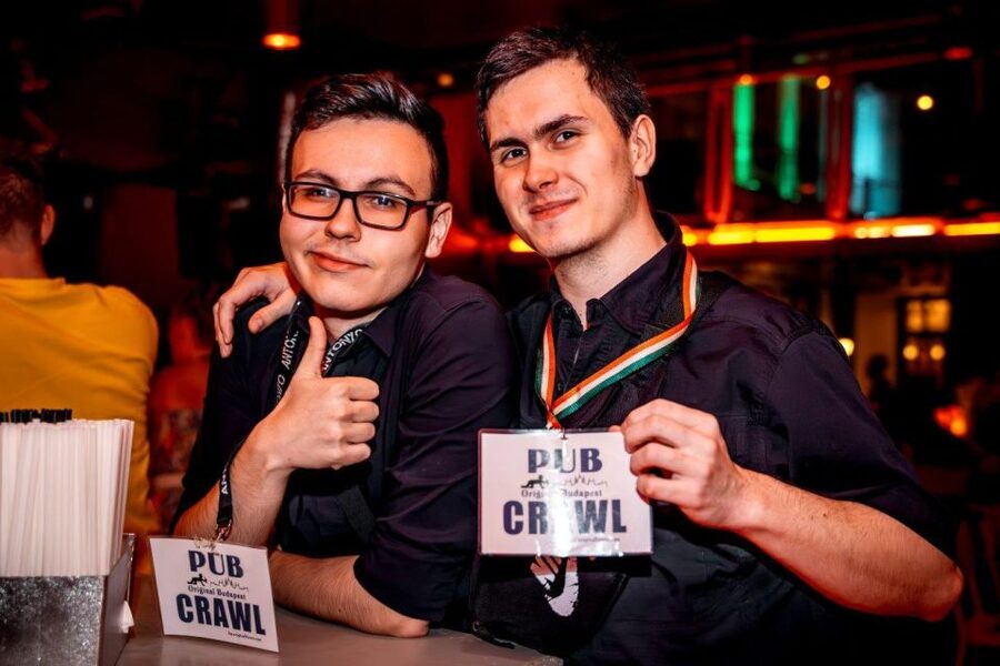 Amsterdam: Original Pub Crawl Party with VIP Entrance - VIP Skip-the-Line Clubs, Without the Waiting Game