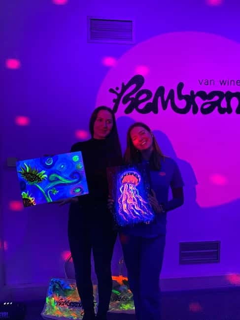 Amsterdam: Paint and Sip in the Dark at Rembrandt van Wine - Practical Tips for a Smoother Paint-in-the-Dark Night