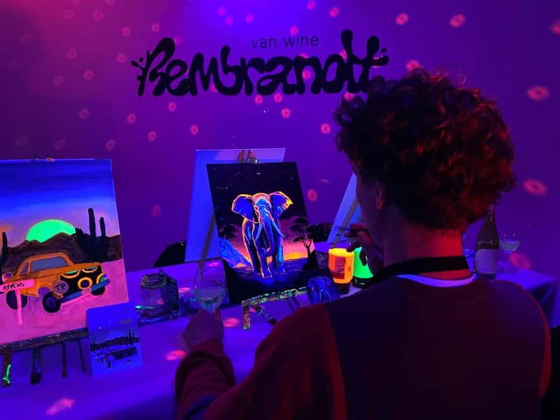 Amsterdam: Paint and Sip in the Dark at Rembrandt van Wine - Your Canvas Session: Painting With Glow Paint, No Experience Needed