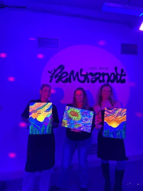 Amsterdam: Paint and Sip in the Dark at Rembrandt van Wine - Group Size Matters When the Lights Go Out
