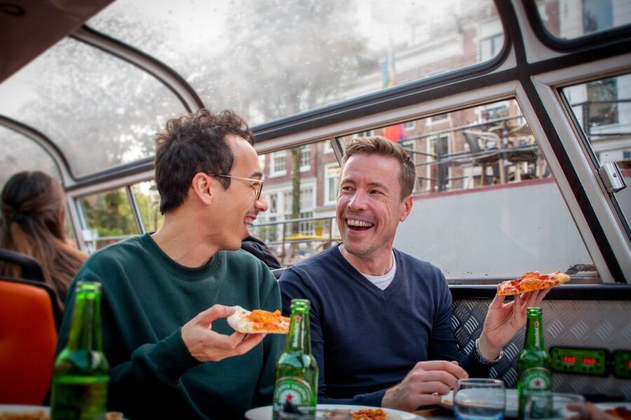 Amsterdam: Pizza Cruise with New York Pizza & Drinks - Unlimited drinks plus brownie and Ben & Jerry’s