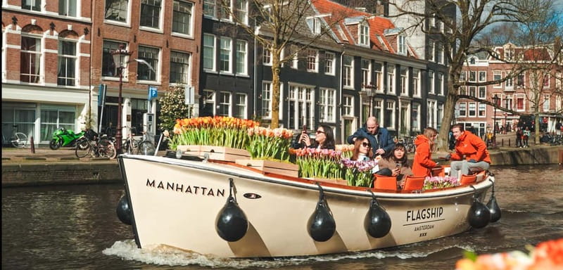 Amsterdam: Premium Tulip Boat Canal Tour - Premium Tulip Canal Cruise in 60 Minutes, and Why That Time Window Matters