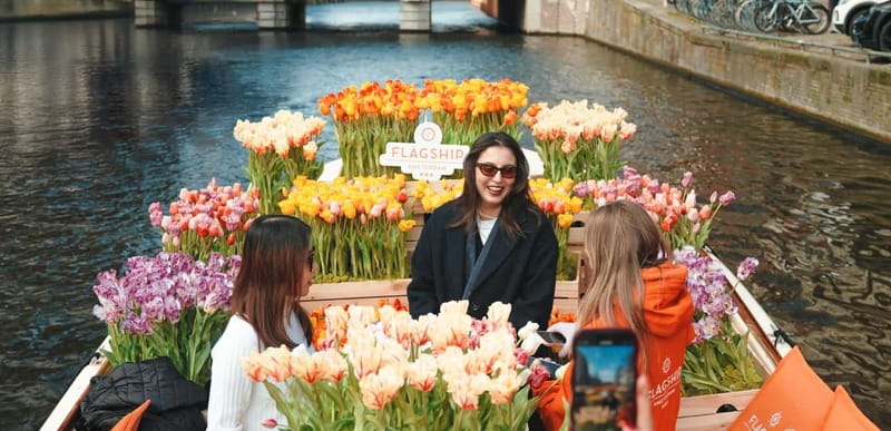 Amsterdam: Premium Tulip Boat Canal Tour - Getting to Prins Hendrikkade 33A and the Dock by Amsterdam Centraal
