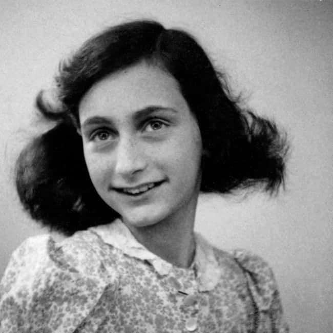 Amsterdam: Private Anne Frank and Jewish History Tour - Starting outside the Portuguese Synagogue, then stepping into a safer Amsterdam