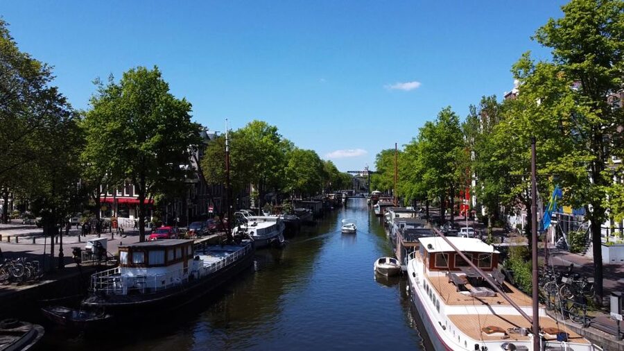Amsterdam: Private Canal Tour - Price and value: what $157 per group really buys you