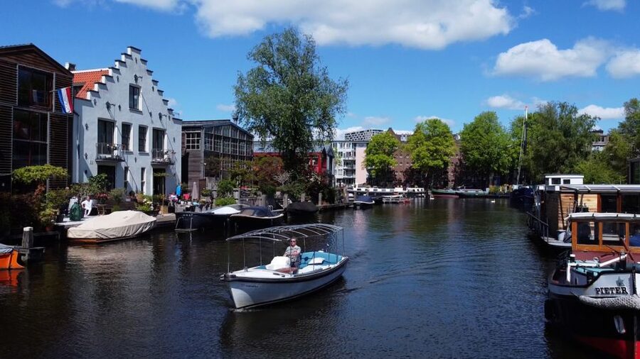 Amsterdam: Private Canal Tour - UNESCO canal views, then a route that larger boats cannot reach