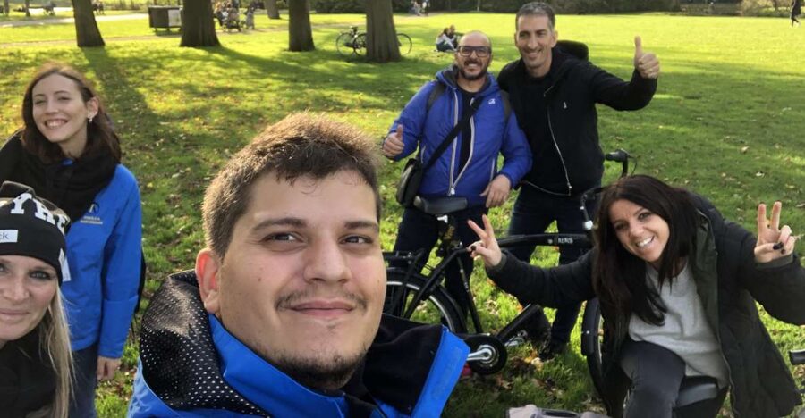 Amsterdam: Private City Bike Tour in italian - Where You Start: Rent a Bike at Dam Square