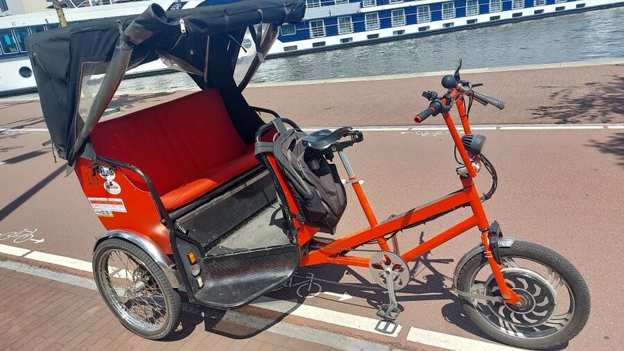 Amsterdam: Private City Highlights Tour by Rickshaw - Key Points You Can Count On