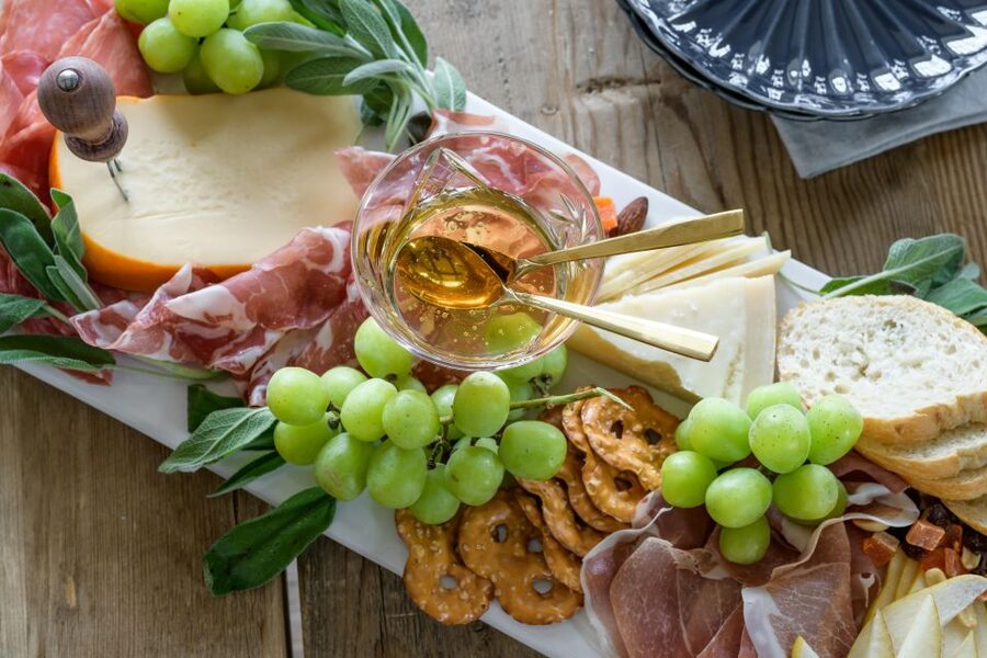 Amsterdam: Private Cruise with Drinks & Optional Snacks - Unlimited Beer, Wine, and Soft Drinks: The Real Value