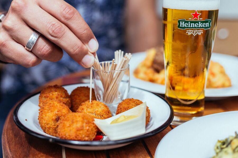 Amsterdam: Private Food Tour with a Local - Price and value: what you are paying for (and what you are not)