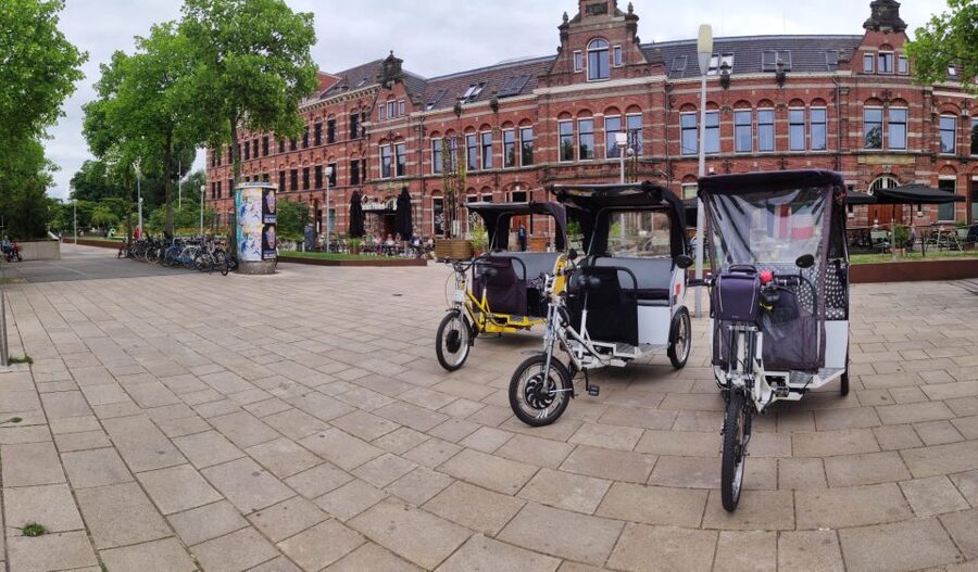 Amsterdam: Private Guided City Tour by Pedicab - Key highlights worth paying attention to