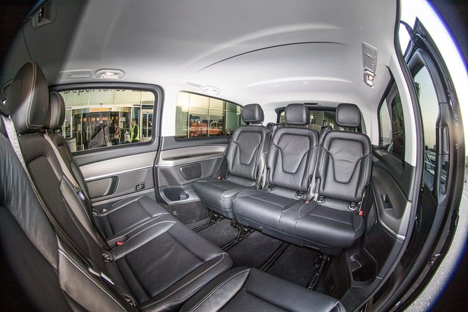 Amsterdam Private Local Transfer - Door-to-door pickup in Amsterdam, from cruise ports to hotel lobbies