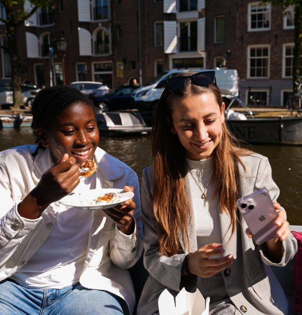 Amsterdam: Private Luxury Cruise with BBQ and Drinks - Meeting at Leidsebrug, finding the boat fast