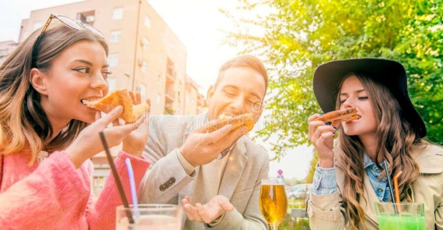 Amsterdam: Private Luxury Cruise with Pizza and Drinks - The Roos Boat, Private Group Size, and the 1.5-Hour Pace