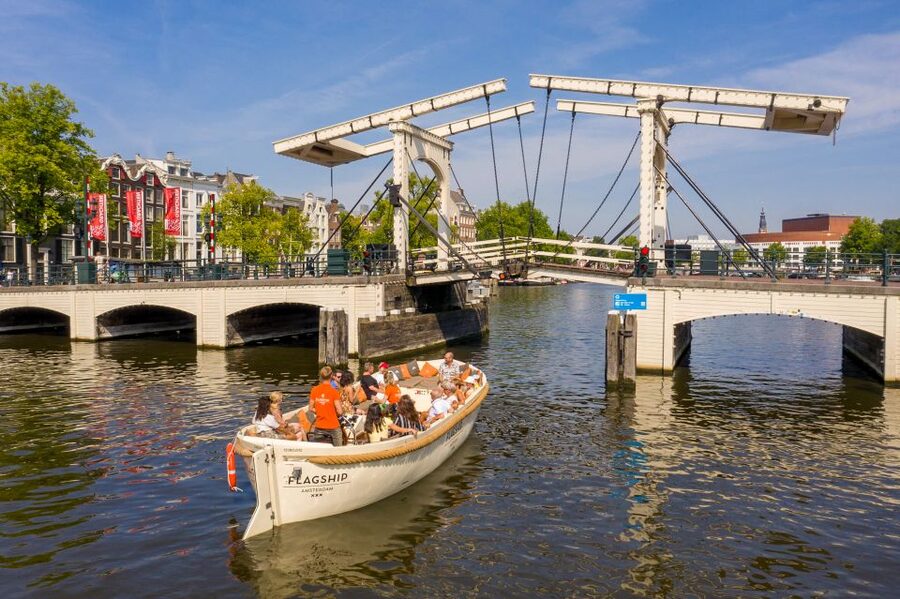 Amsterdam: Private Prosecco Canal Cruise Tour - Should You Book This Private Prosecco Canal Cruise?