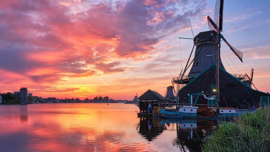 Amsterdam : Private Tour Zaanse Schans - Diamond factory tour: a quick look at craftsmanship
