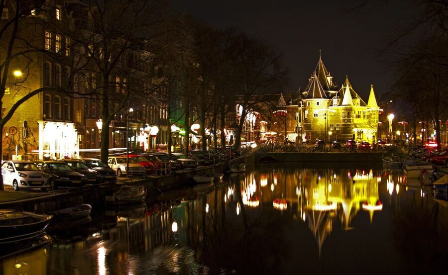 Amsterdam: Private Walking Tour with a Local - Who this tour suits best (and who might want a different plan)