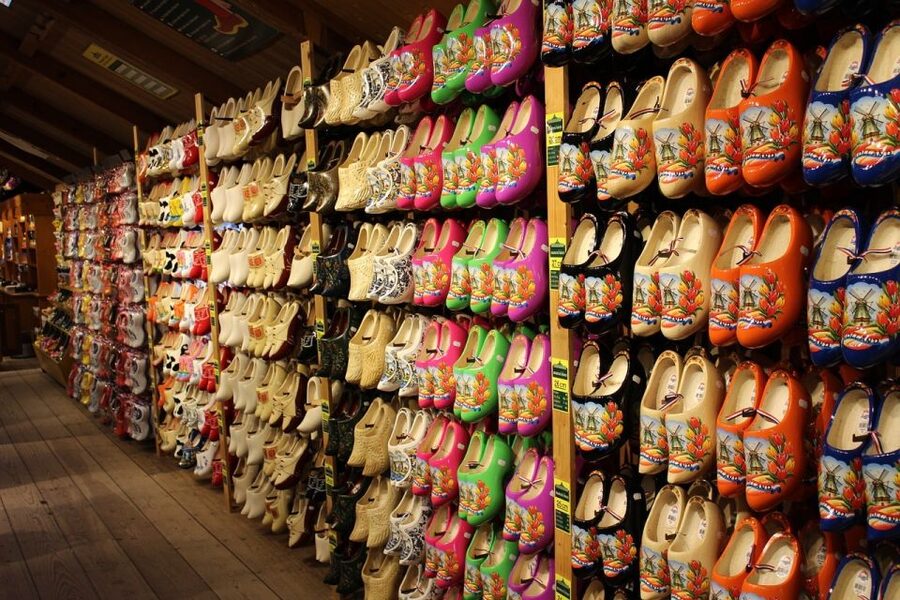 Amsterdam: Private Zaanse Schans Windmills and Volendam Trip - Key highlights to look for
