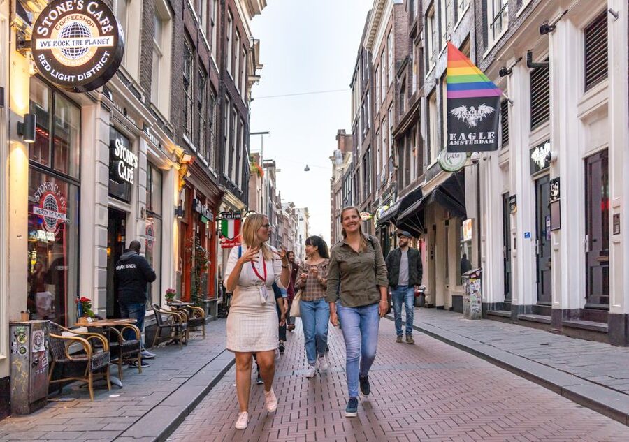 Amsterdam: Red Light District & City Tour German or English - Price and what $271 per group really buys you