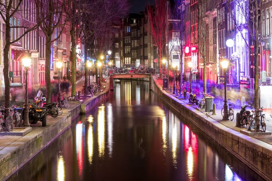 Amsterdam: Red Light District Walking Tour - Nieuwmarkt Square and the Waag, when a city gate became a restaurant