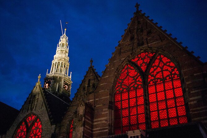 Amsterdam Red Light District Walking Tour in EN/DE/IT/ES - Amsterdam Centraal: windows, prices, and the rules question