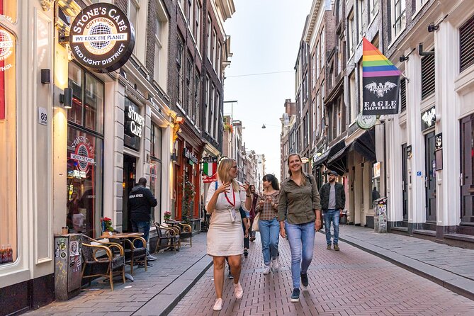 Amsterdam Red Light District Walking Tour in EN/DE/IT/ES - How respectful rules and safety shape the experience