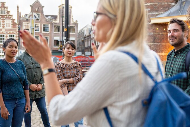 Amsterdam Red Light District Walking Tour in EN/DE/IT/ES - Where you start at Dam and how the tour gets its footing