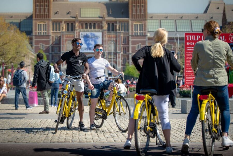 Amsterdam: Relaxed City Highlights Guided Bike Tour - Key reasons this tour feels worth it