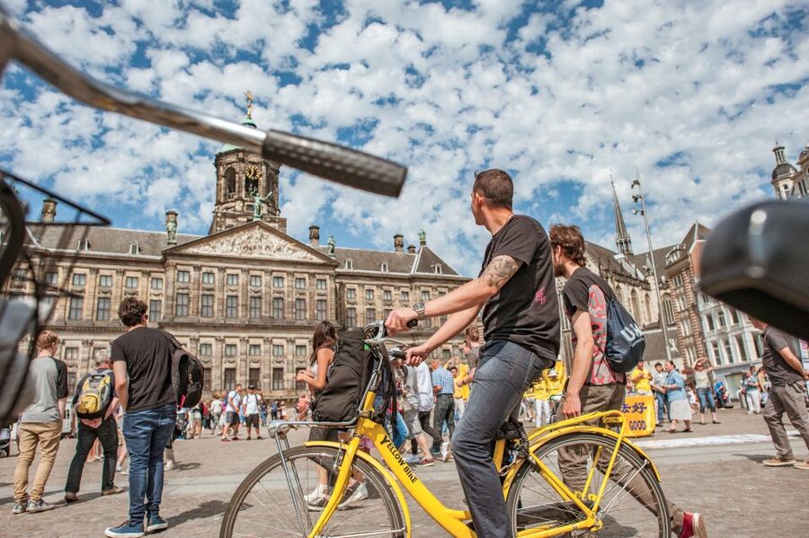 Amsterdam: Relaxed City Highlights Guided Bike Tour - Anne Frank House Area by Bike, With Story Context