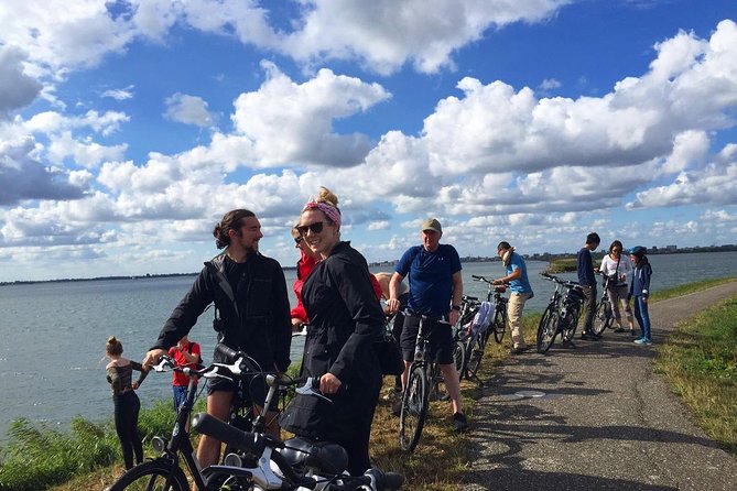 Amsterdam's Countryside Half-Day Bike Tour in Small Group - Krijtmolen dAdmiraal Windmill Pass: 1792 and Why Mills Still Matter