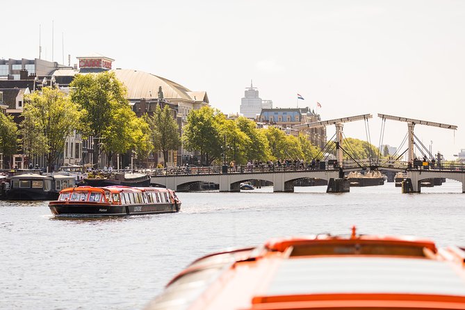 Amsterdam Sightseeing Canal Cruise with Audio Guide - De Wallen and De 9 Straatjes, a quick sense of Amsterdam’s contrasts