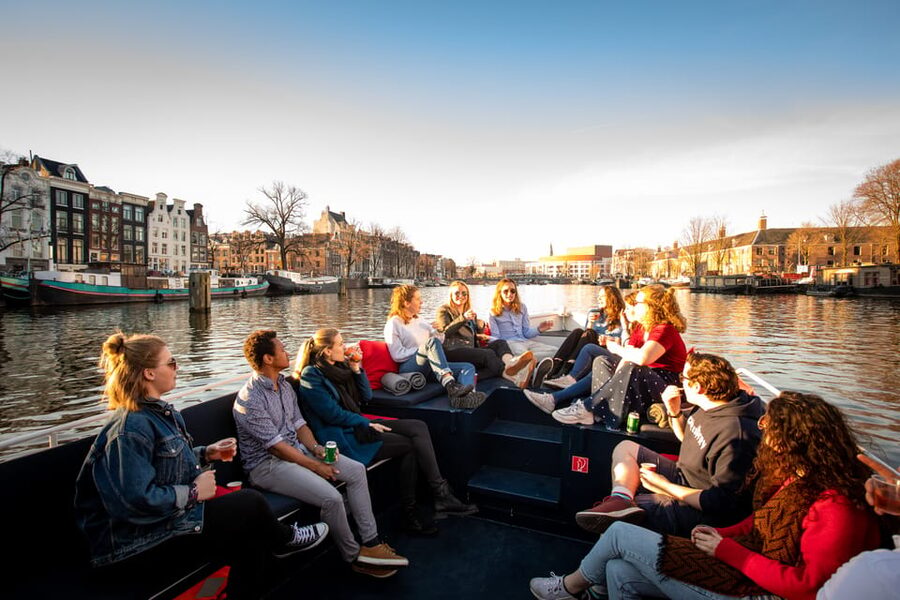Amsterdam Small-Group Walking Tour with Canal Cruise - Begijnhof, Flower Market, and Muntplein: Offbeat Amsterdam You Can Feel