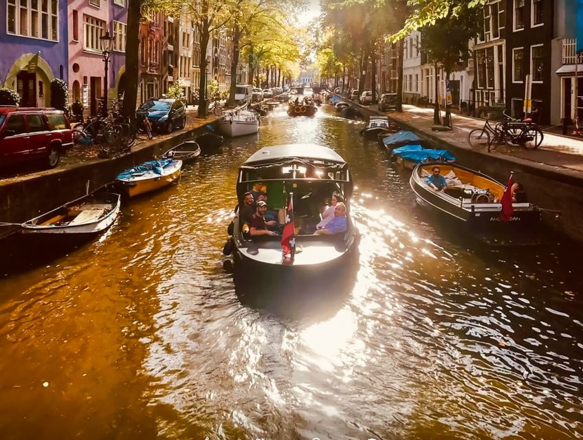 Amsterdam: Smoke and Lounge City Boat Cruise - The Main Route Stops: Herengracht, Prinsengracht, Seven Bridges, and More