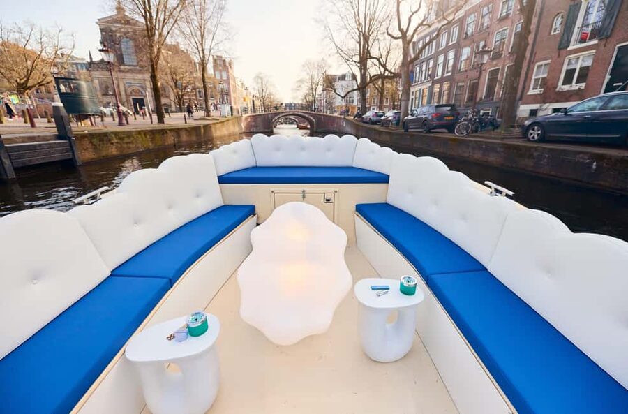 Amsterdam: Smoke & Cruise on covered Cannabis Boat With Bar - Red Light District to Seven Bridges: the route you’ll actually remember