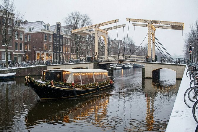 Amsterdam Smoke Friendly Cruise with drinks option & local guide - Key things I’d watch for