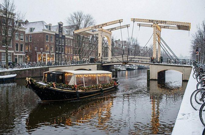 Amsterdam Smoke Friendly Cruise with drinks option & local guide - Stops that shape the whole ride, East side to the canal belt