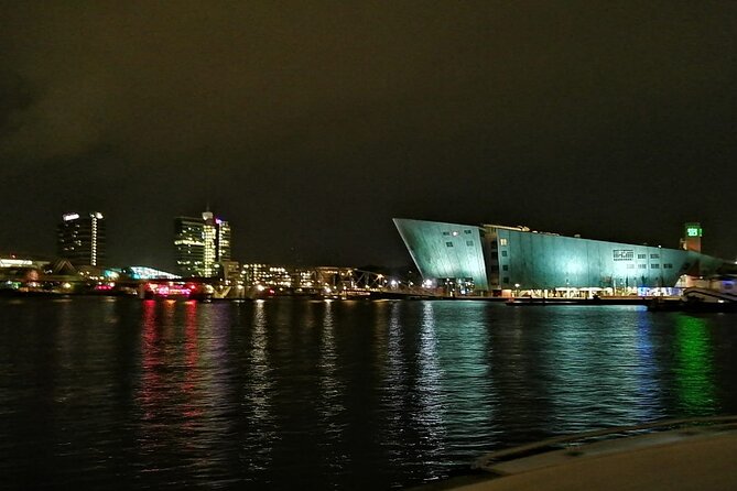 Amsterdam: The Bulldog Boat Smoke-Friendly Cruise & 2 Drinks - On the Water: The 1-Hour Route Through the Old City Wall and Amstel River