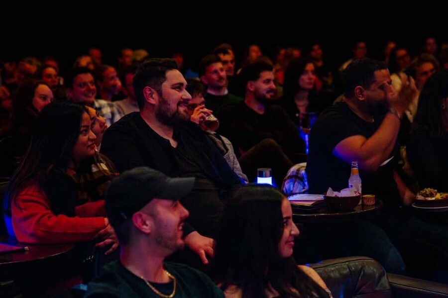 Amsterdam: The Comedy Embassy Stand-Up Show - Drinks in the room: the practical comfort factor